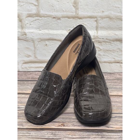 Clarks Brown Faux Croc Patent Leather Slip on Loafers Shoes Womens 7M - Picture 7 of 16